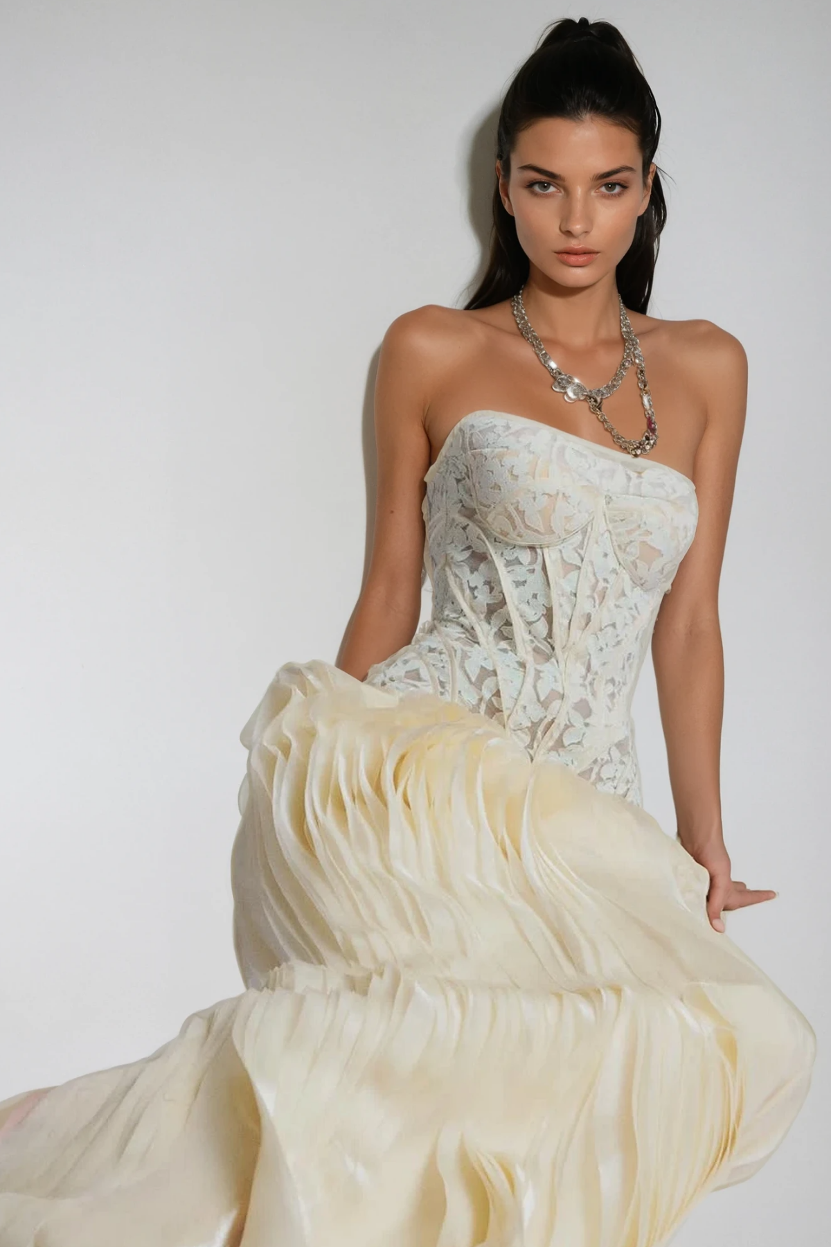 Blerta Sukienka maxi z gorsetem bez ramiączek i siateczką