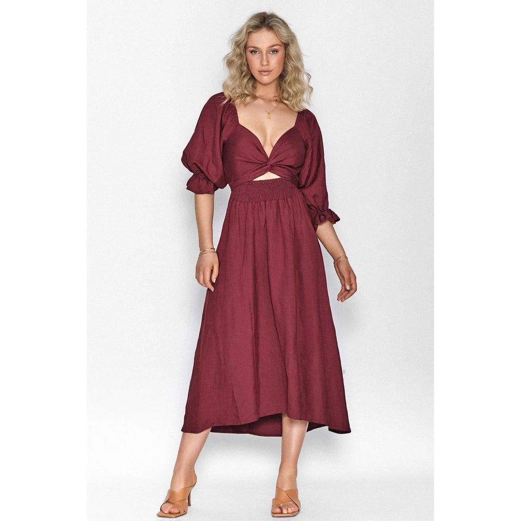 Kyara - Elegancka szata Volantée