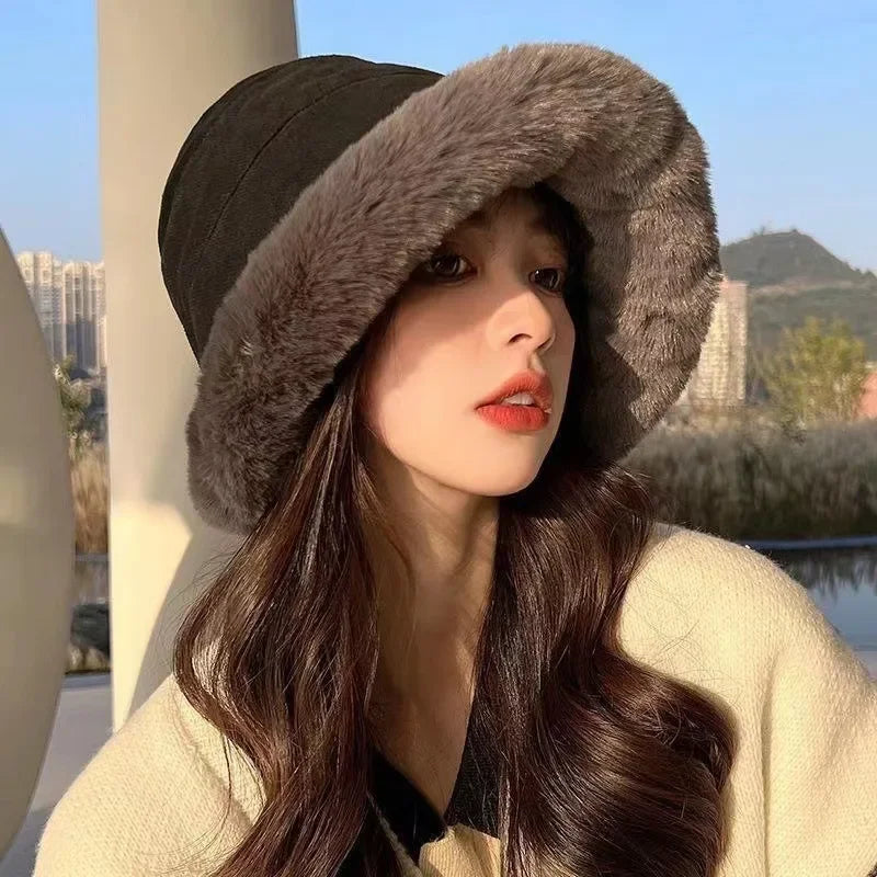 Bob d'hiver chaud avec fausse Fourrure